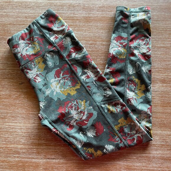 Pro‎ Player Dark Forest Roses Leggings Size S - Picture 5 of 9